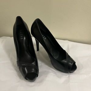 Misses used ( worn once)dressy pump